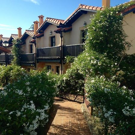 Apartamentos Santillana del Mar Exterior foto