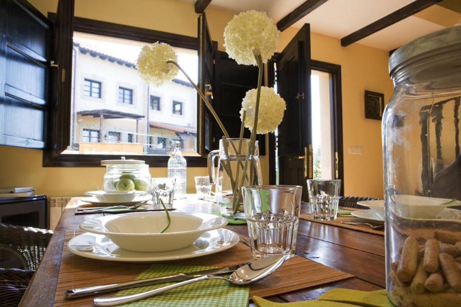 Apartamentos Santillana del Mar Exterior foto