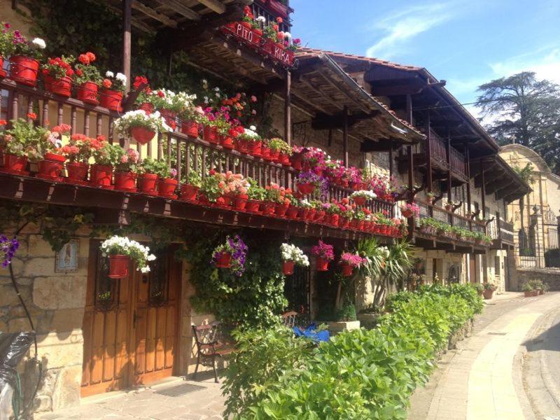 Apartamentos Santillana del Mar Exterior foto